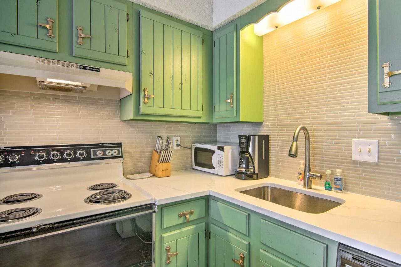 Bright Ocean City Condo - Walk To Beaches! Exterior photo